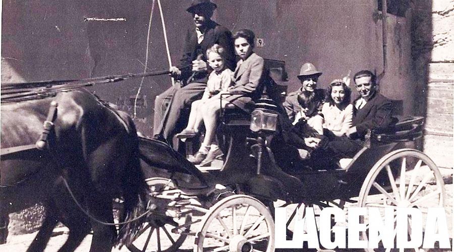 La carrozza Landau ( 1° a dx mio padre)