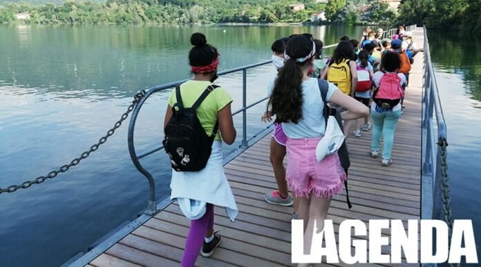 studenti passeggiata