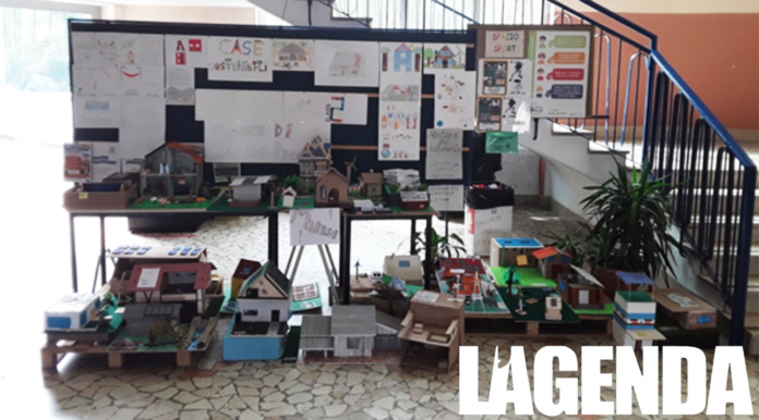 Avigliana, mostra a scuola