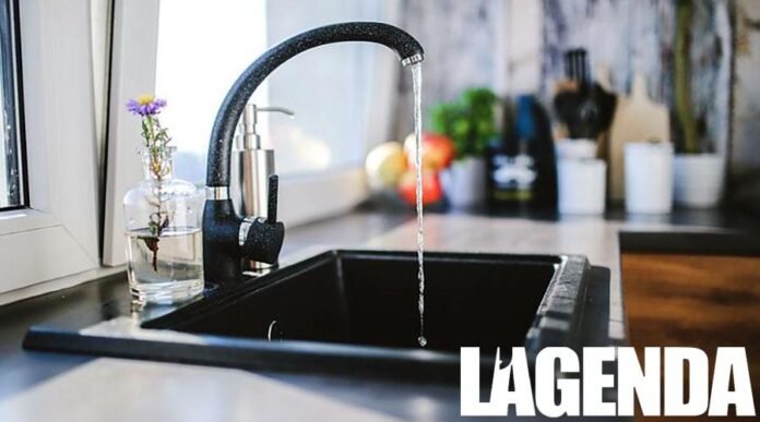 acqua fontana rubinetto