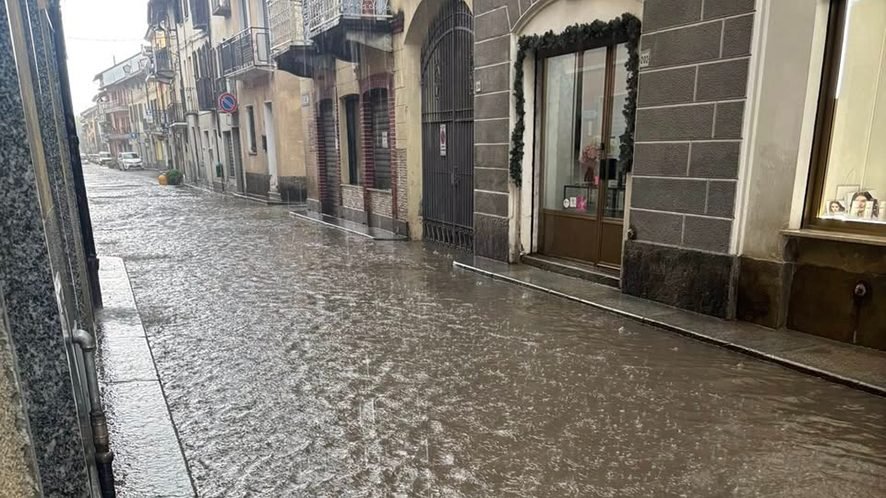 Via Torino a Sant'Antonino di Susa (foto Priscilla Barbagiovanni)