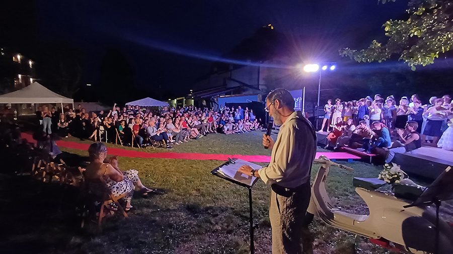 Sfilata a Chiusa di San Michele