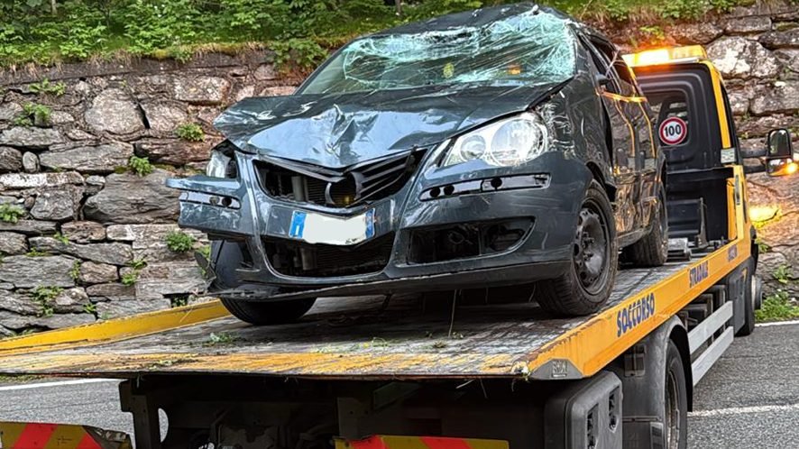 Incidente sulla strada Moncenisio (foto Auto Martini)