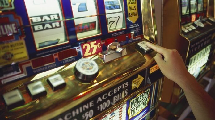 Slot