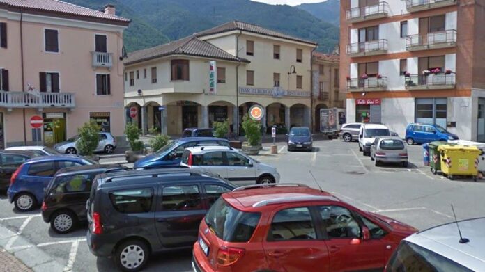 Piazza a Sant'Antonino