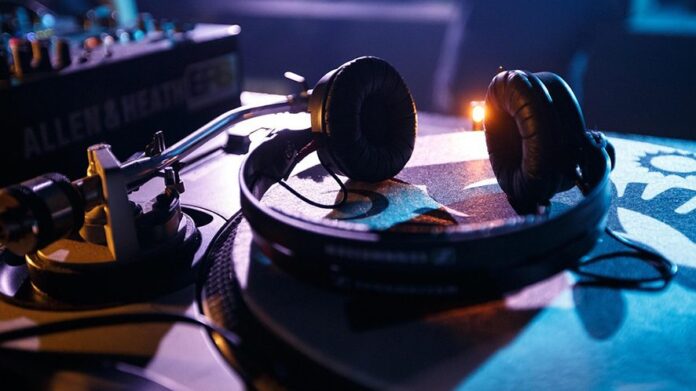 Dj