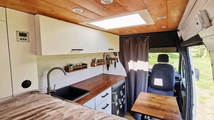 Camper