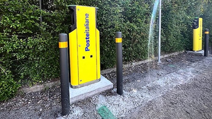 Poste colonnine ricarica