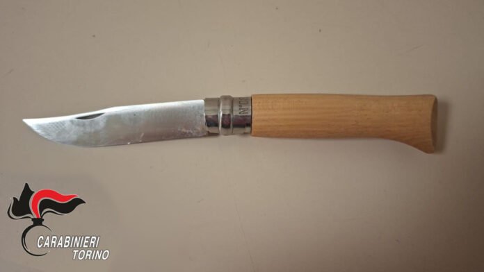 Carabinieri Coltello