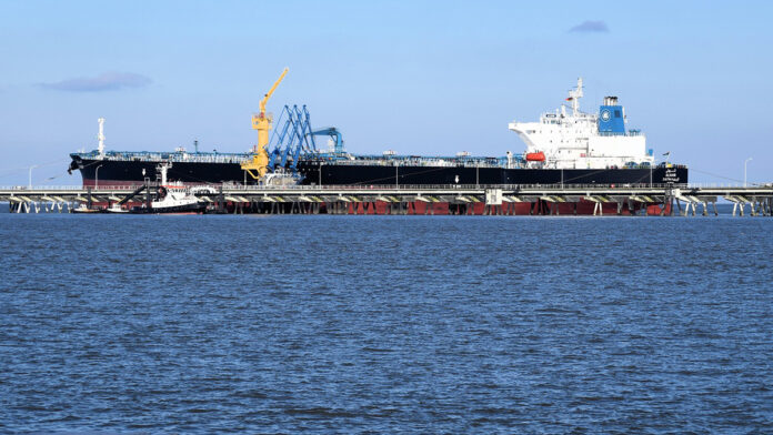 Nave petrolio