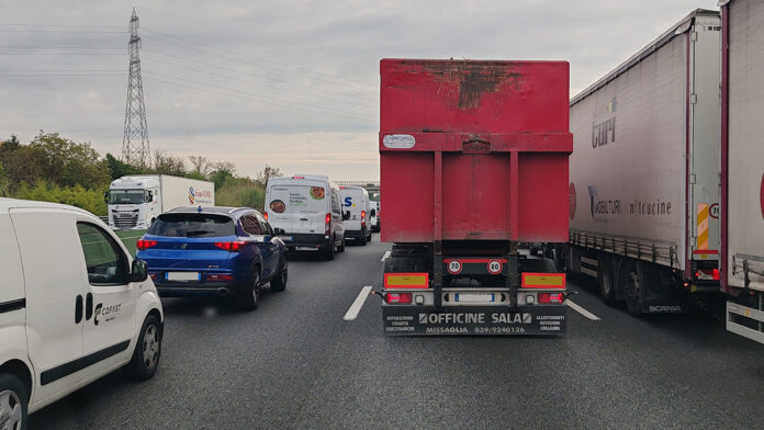 Coda in autostrada