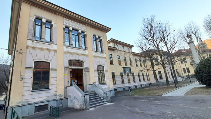 Scuola Bertacchi a Condove