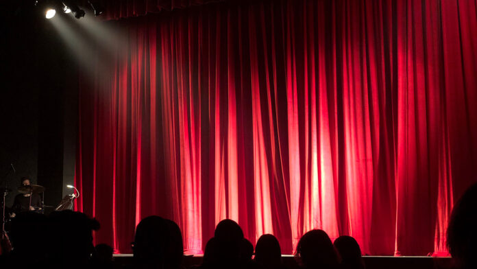 A teatro